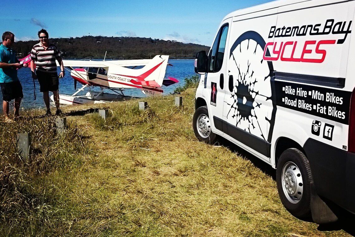 Seaplane Lakeside Picnic